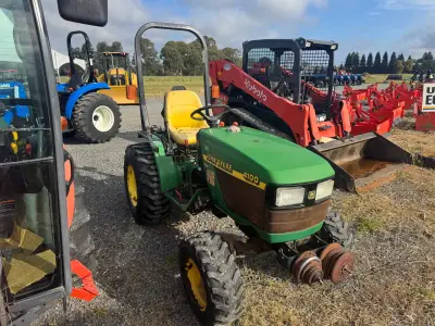Used 1998 John Deere model 4100 Tractor low hours, 20 HP