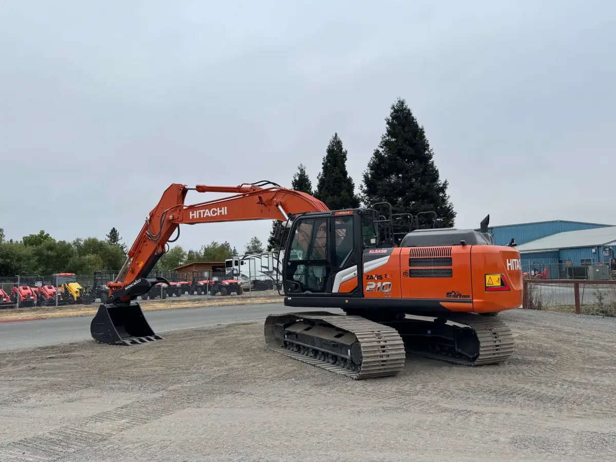 Actual stock photo of Hitachi LANDCROS ZX210LC-7H, stock 008522
