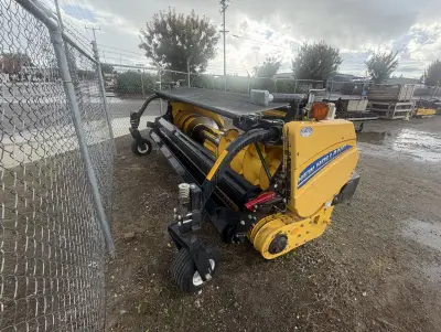 Heavy-duty New Holland FP380HDY Self Propelled Forage Harvester Head