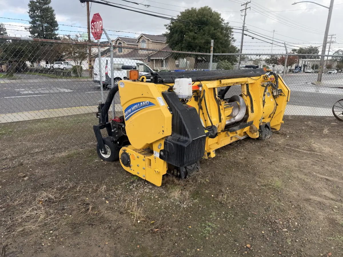 Actual stock photo 3 of New Holland FP380HDY, stock N90949