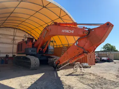 Actual stock photo of Hitachi LANDCROS ZX670LC-5B, stock 026815