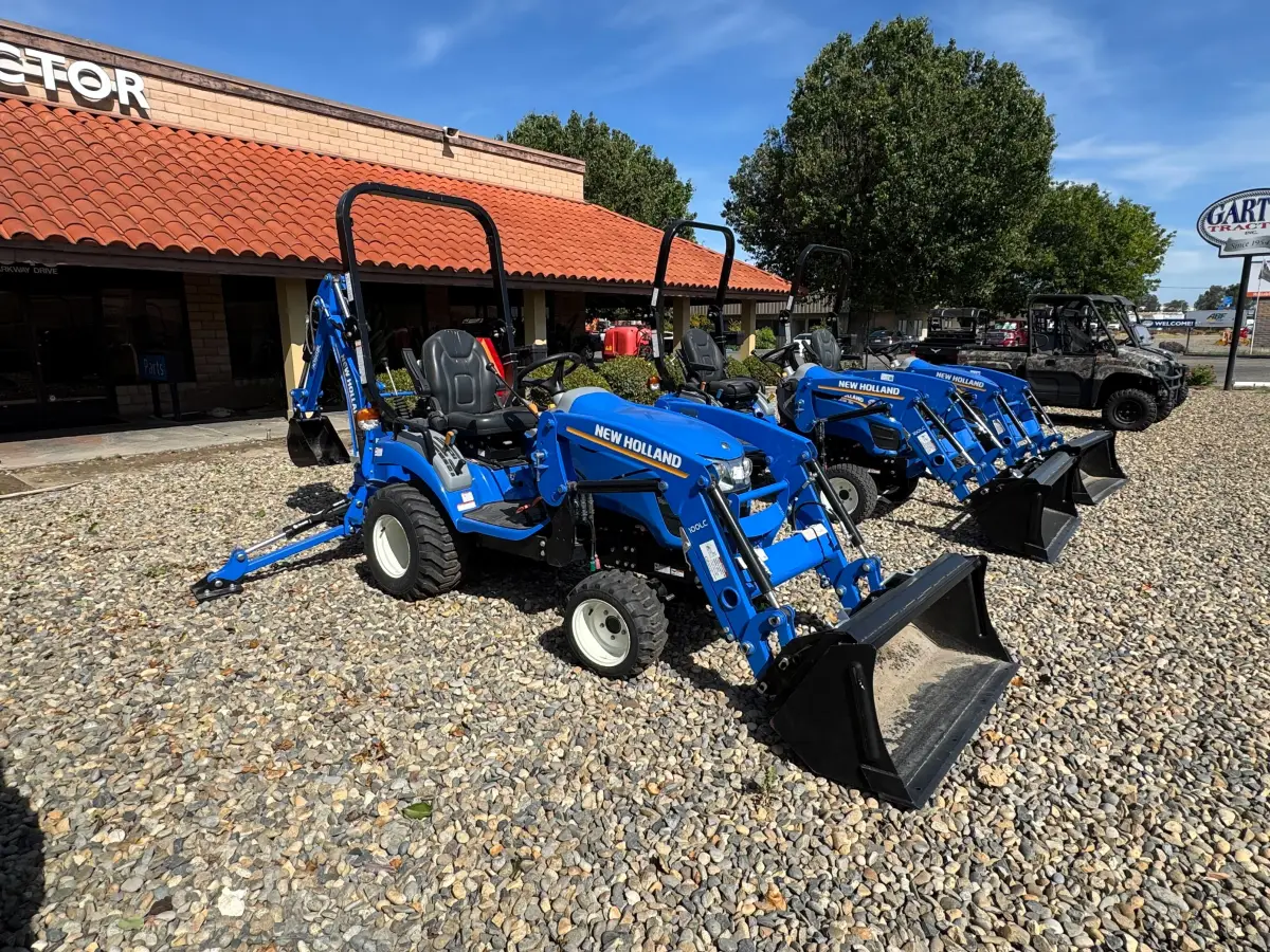 New Holland WMR-25S Tractor Loader Backhoe, 24.7 HP, 4WD, HST Transmission