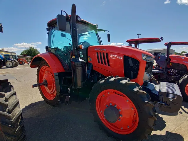 Actual stock photo 2 of Kubota M7-134D, stock 014834