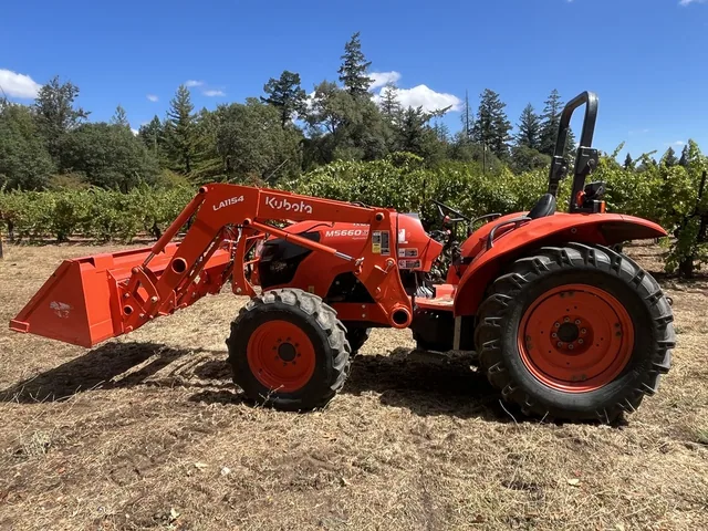 Actual stock photo 2 of 2017 Kubota M5660SUHD, stock 030323