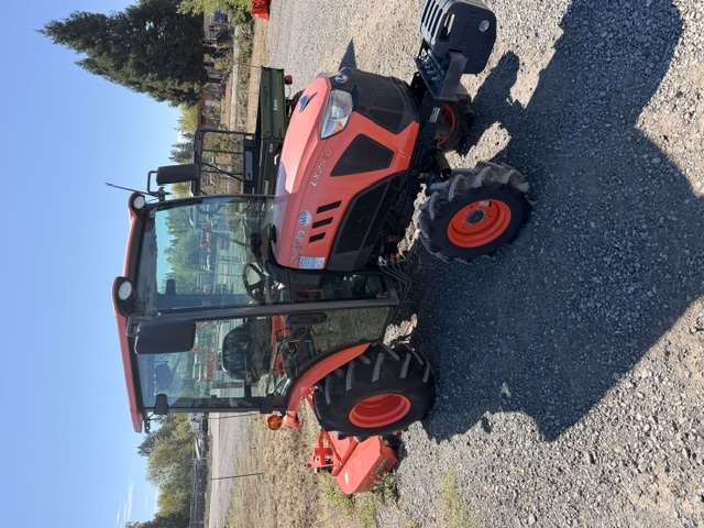 Actual stock photo 3 of Kubota LX2610HSDC, stock 004874