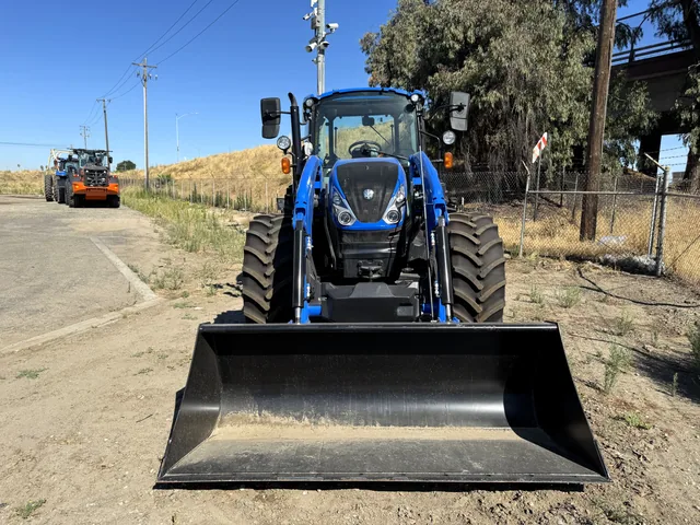 Actual stock photo 3 of New Holland POWERSTAR120, stock 027356