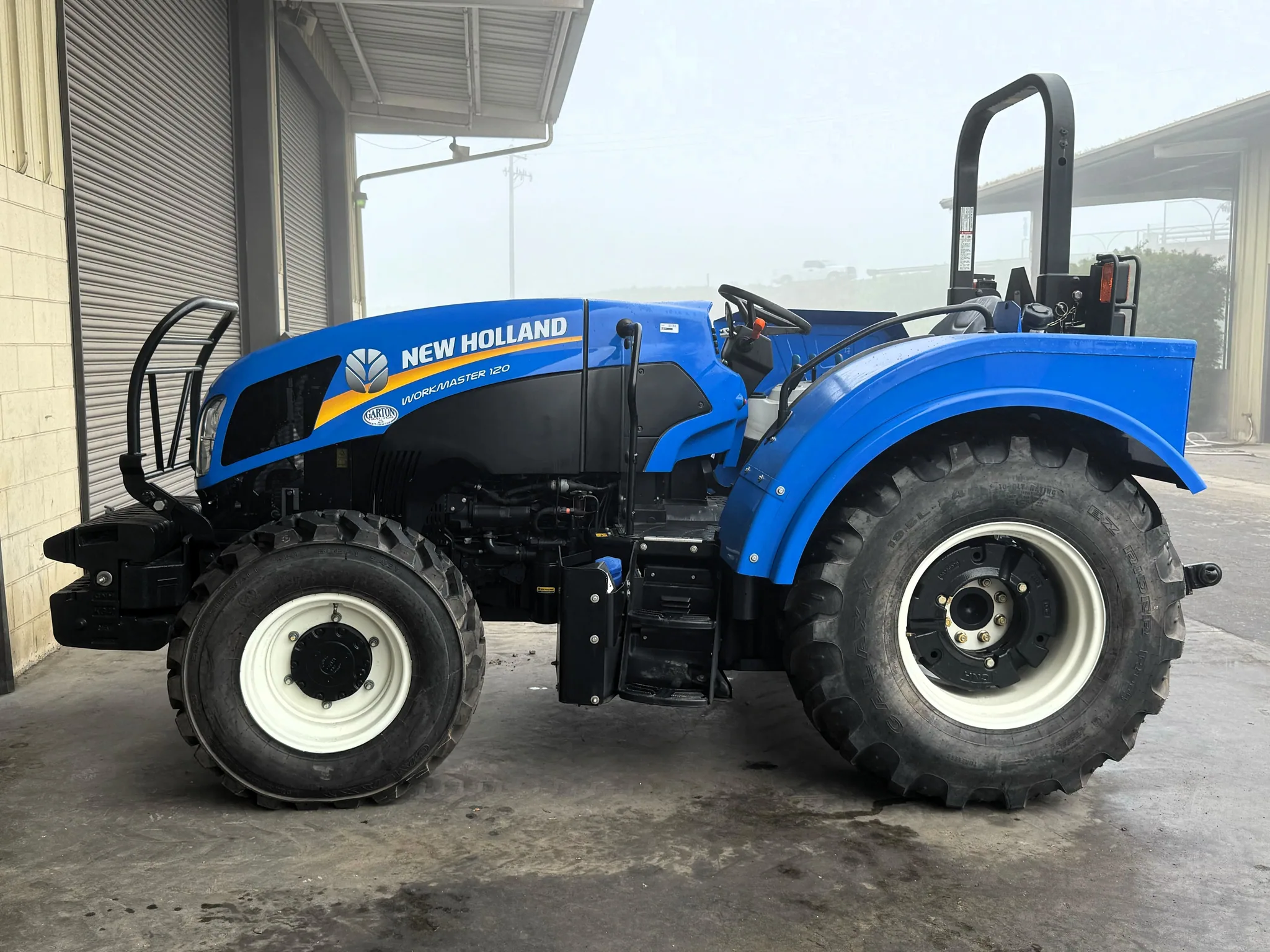 Actual stock photo of New Holland WMR 120, stock 024767