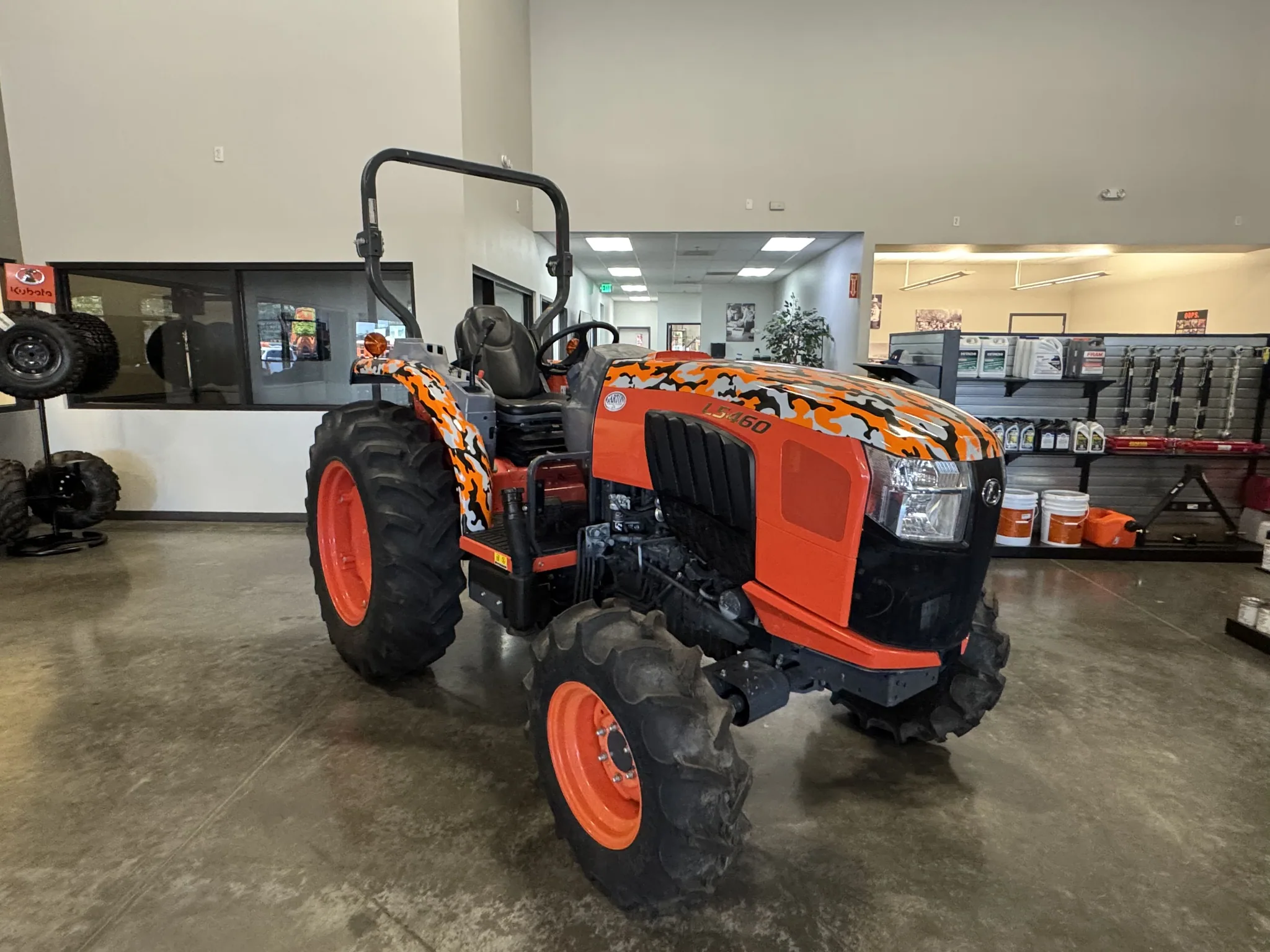 Actual stock photo of Kubota L5460HST, stock 013933