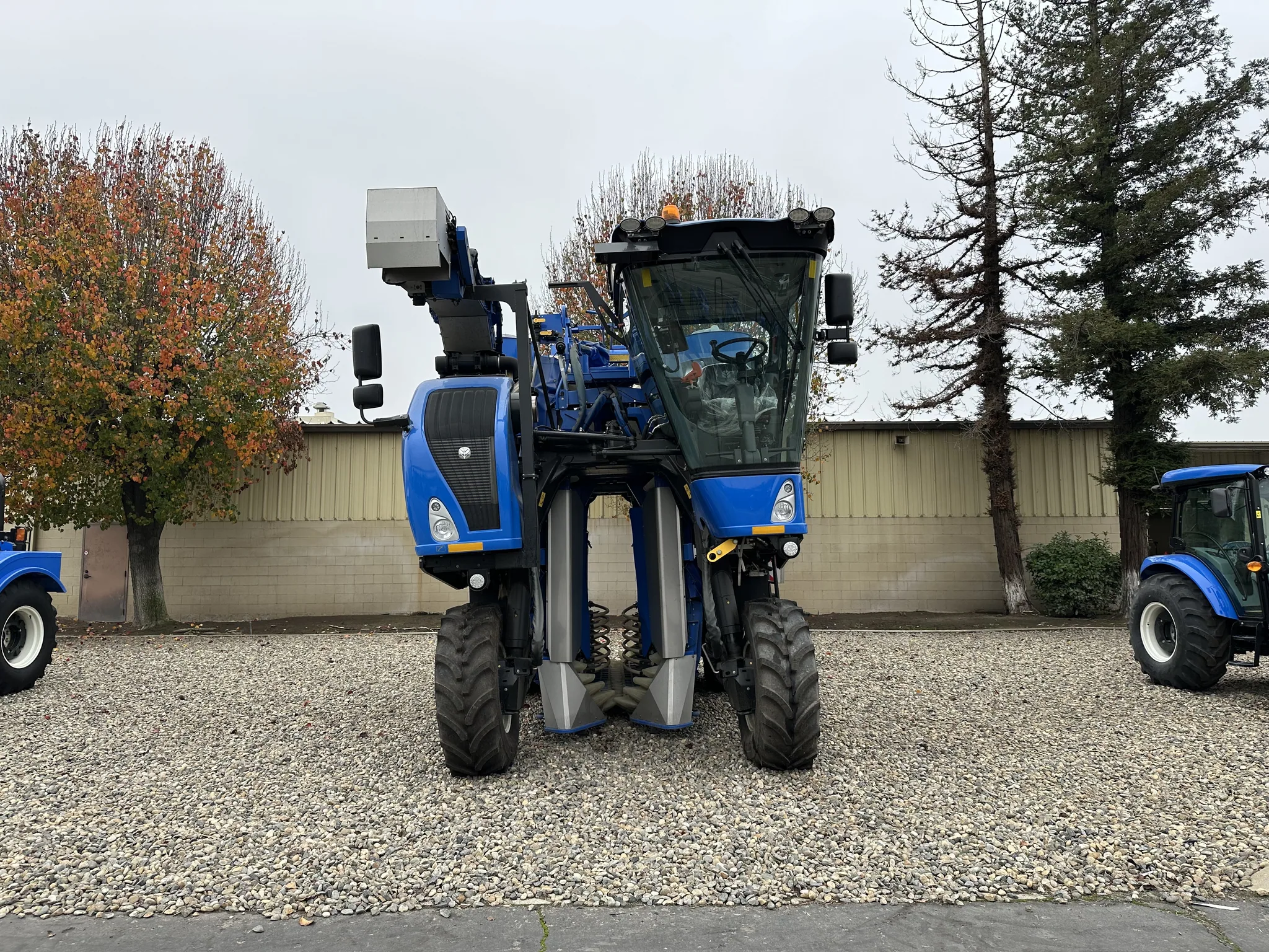 Actual stock photo of New Holland 9090XE, stock 008039