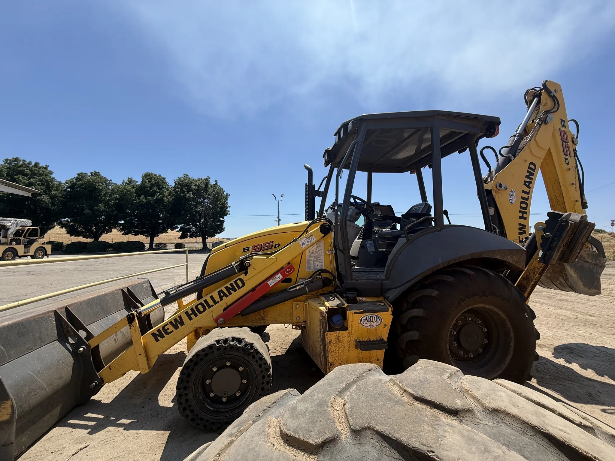 Actual stock photo of New Holland B95D, stock 000046