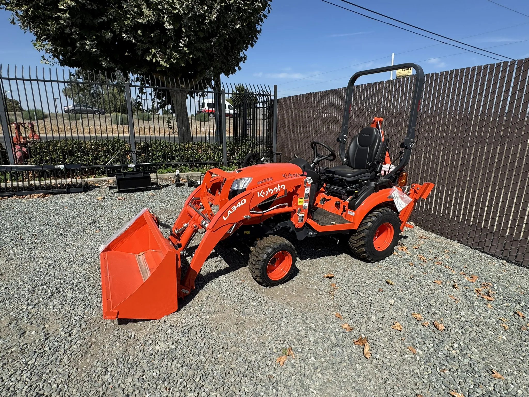 Actual stock photo of Kubota BX23SLSB-R-1, stock 027108