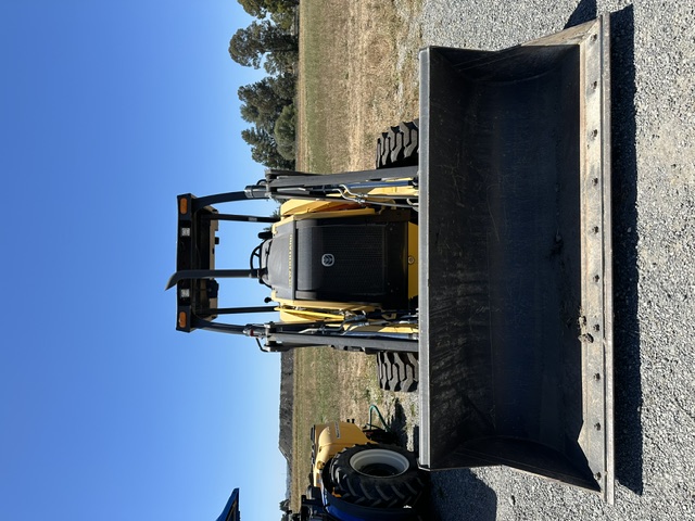 Actual stock photo 2 of New Holland U80D 4WD, stock C91393