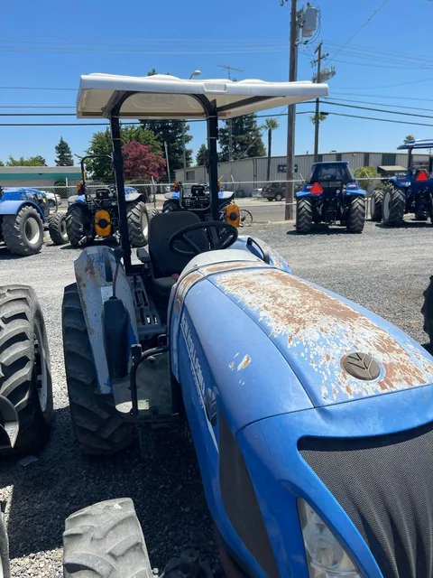 Actual stock photo 2 of New Holland BOOMER 47, stock U91124