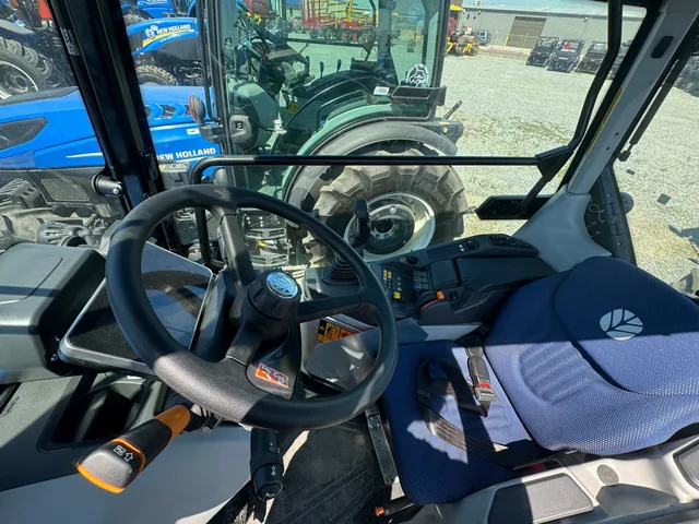 Actual stock photo 4 of 2023 New Holland T4.100V, stock 009422