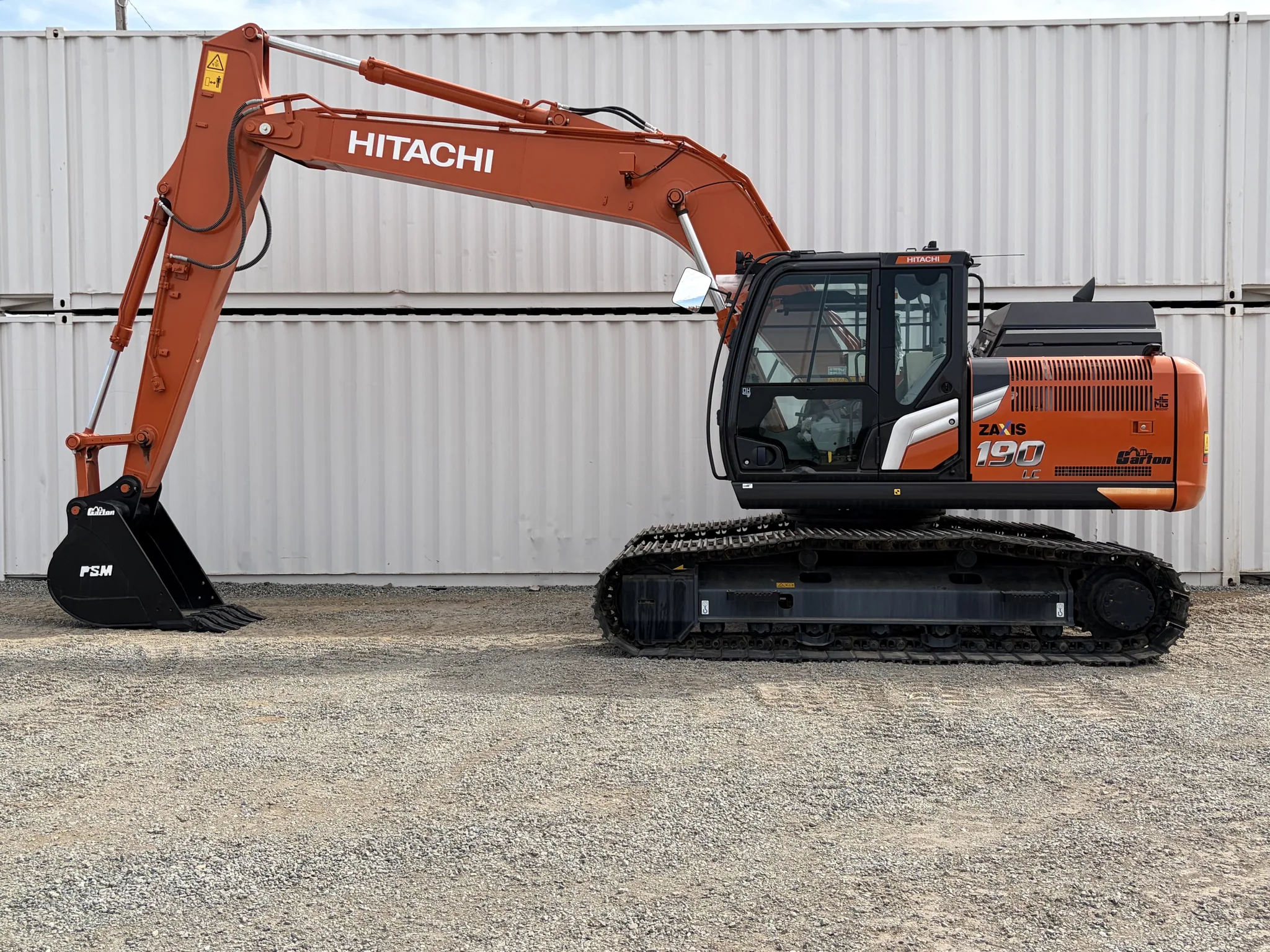 Actual stock photo of Hitachi LANDCROS ZX190LC-7, stock 008521