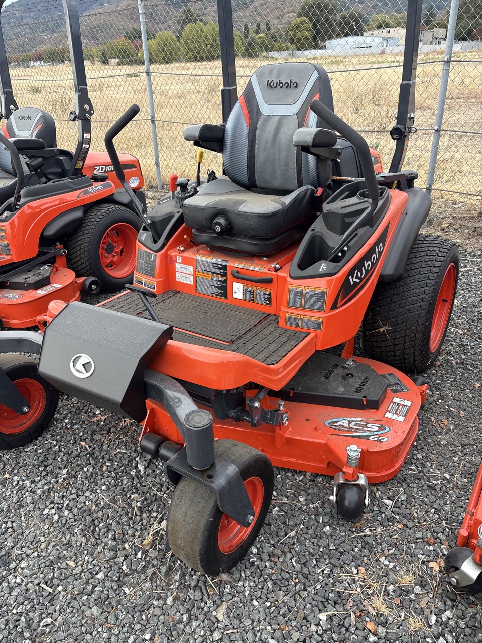 Actual stock photo of Kubota ZD1211-3-60, stock 028639