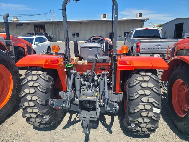 Actual stock photo 3 of Kubota M5L-111-SN, stock 026179