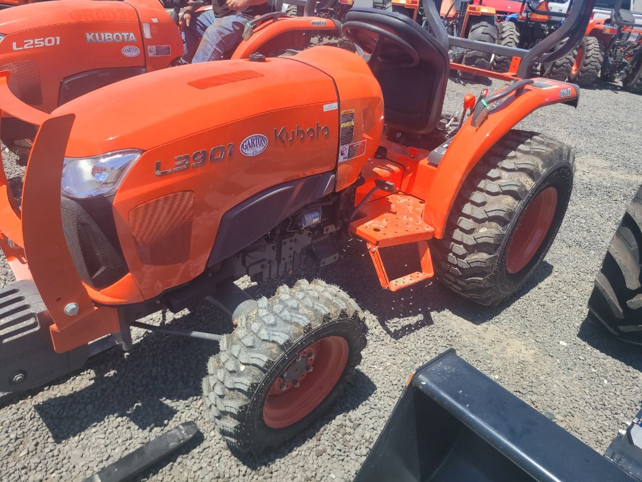 Actual stock photo of Kubota L3901DT, stock 026196