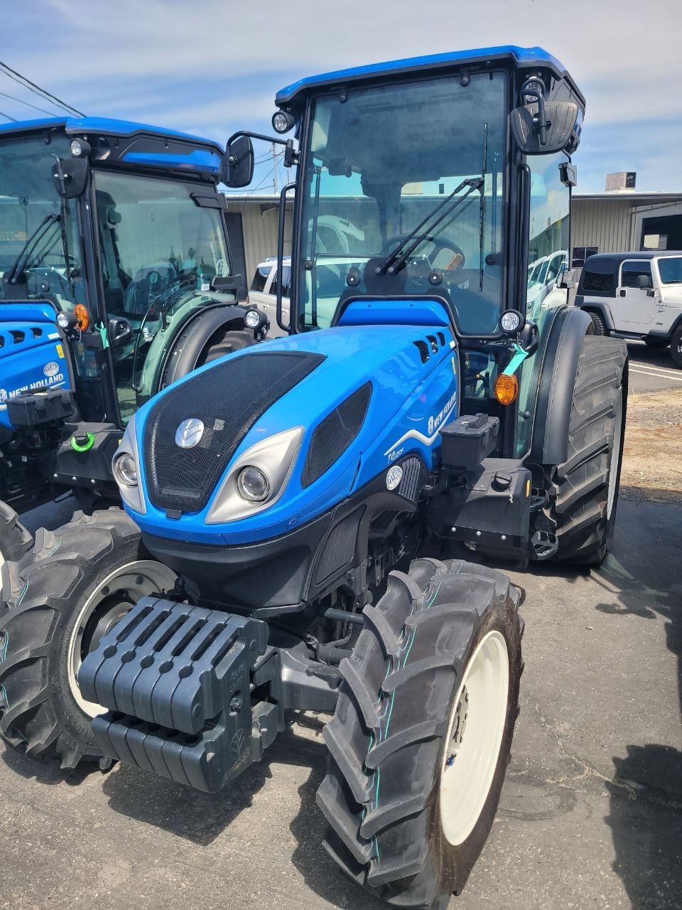 Actual stock photo of New Holland T4.120F T4B, stock 006057