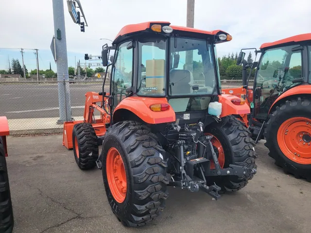 Actual stock photo 2 of Kubota M7060HDC12, stock 023454