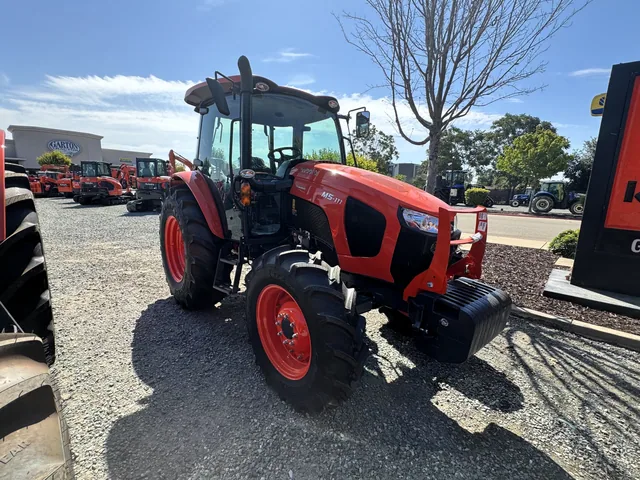 Actual stock photo 3 of Kubota M5-111HDC12, stock 025121