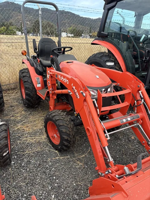 Actual stock photo 2 of Kubota B2301HSD-1, stock 025264