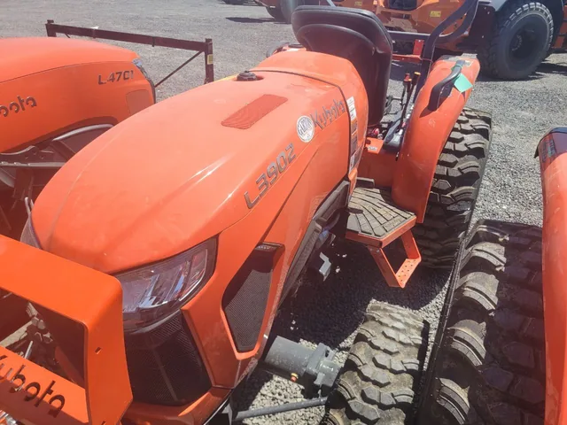 Actual stock photo 2 of 2025 Kubota L3902DT, stock 019154