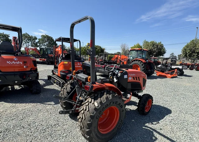 Actual stock photo 3 of Kubota LX2620SUHSD, stock 025744
