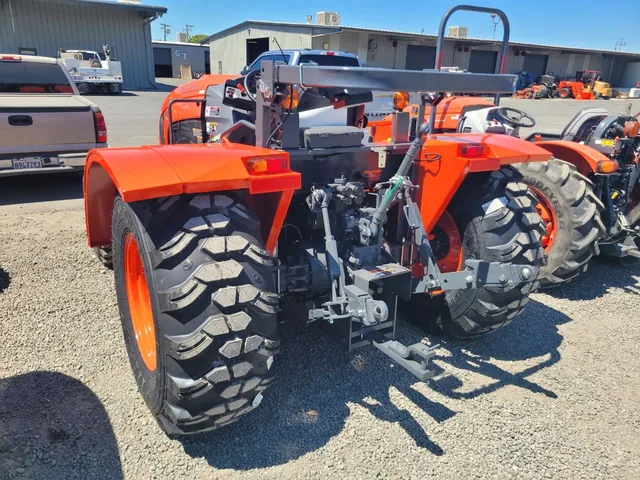Actual stock photo 2 of Kubota M6L-111SDS, stock 026186