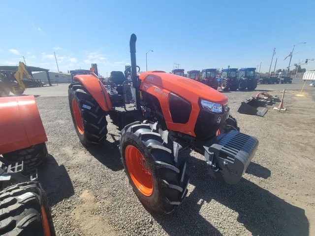 Actual stock photo 2 of Kubota M6S-111SHD, stock 028661
