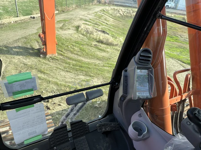 Actual stock photo 4 of Hitachi LANDCROS ZX300LC-6, stock 004882