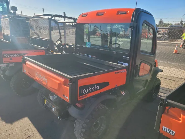 Actual stock photo 2 of Kubota RTVX2C-SKLH, stock 027541