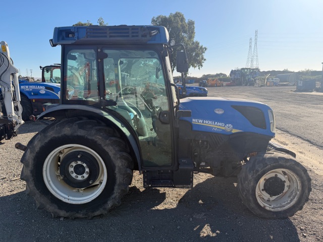 Actual stock photo of New Holland T4.100F4C, stock R90839