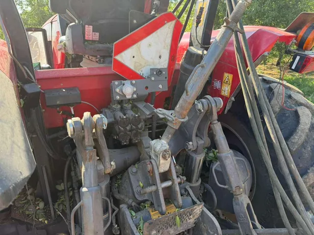 Actual stock photo 6 of 2017 Massey Ferguson 6713, stock 028700