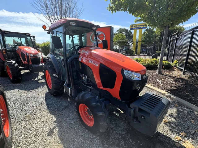 Actual stock photo 3 of 2024 Kubota M5N-091HDC12, stock 013836