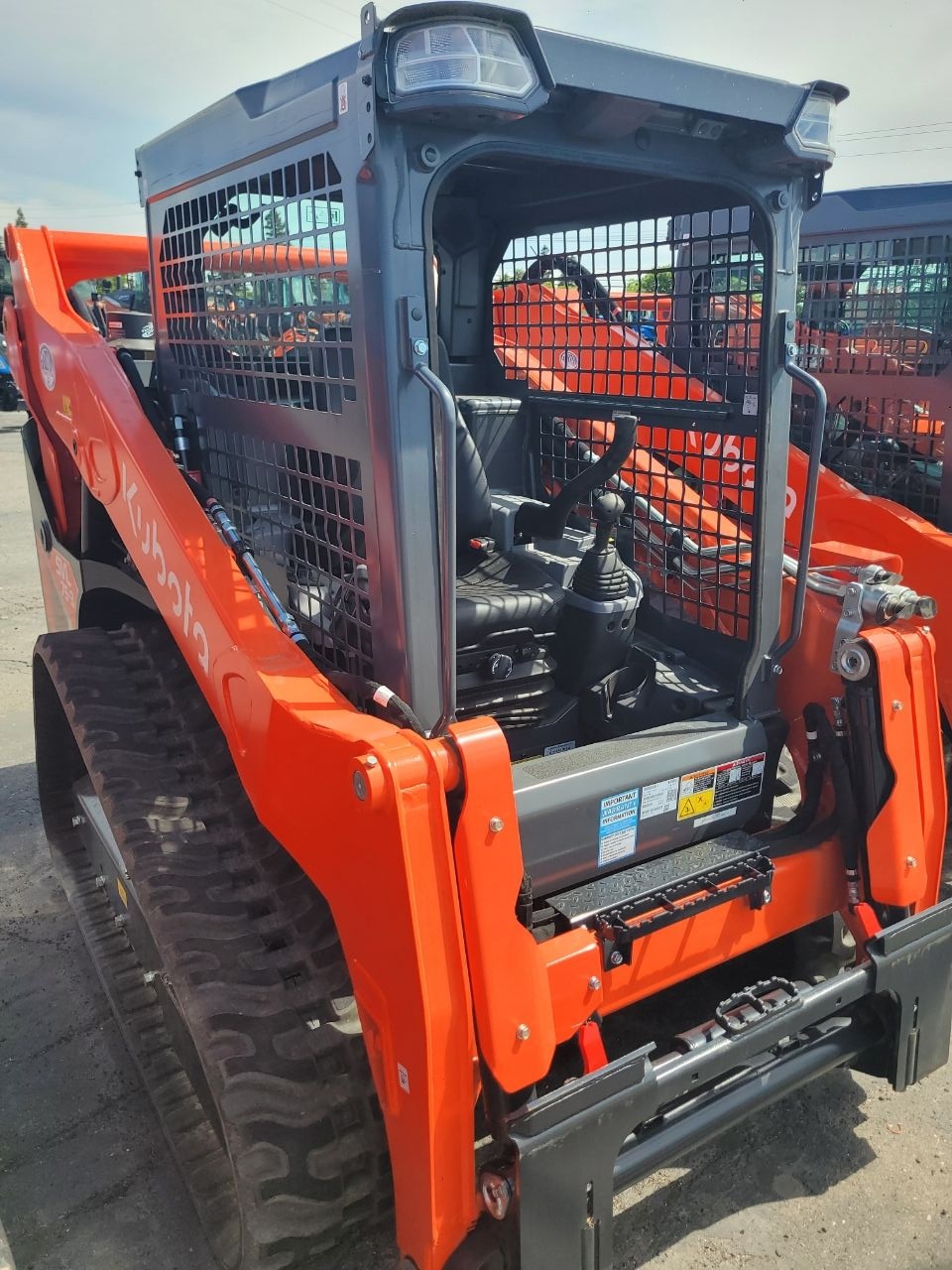 Actual stock photo of Kubota Construction SVL75-3HW, stock 023458