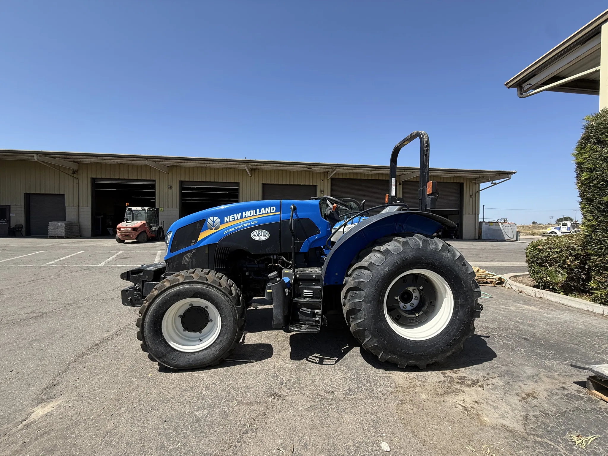 Actual stock photo of New Holland WMR 120, stock 003894