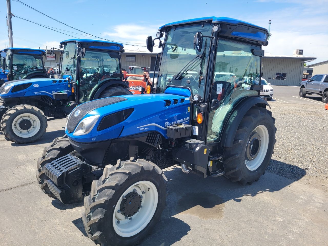 Actual stock photo of New Holland T4.100F T4B, stock 014821