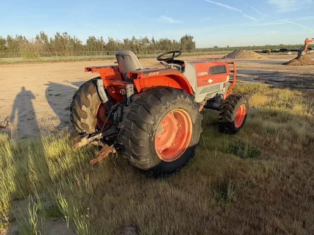 Actual stock photo 2 of Kubota L3830DT, stock C91460