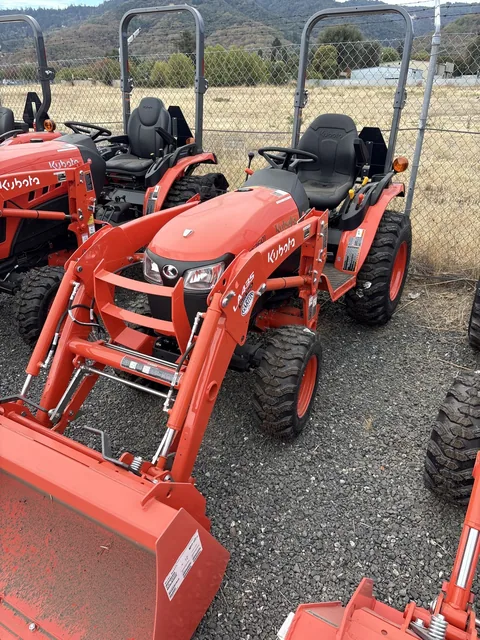 Actual stock photo 2 of Kubota B2601HSD-1, stock 027029