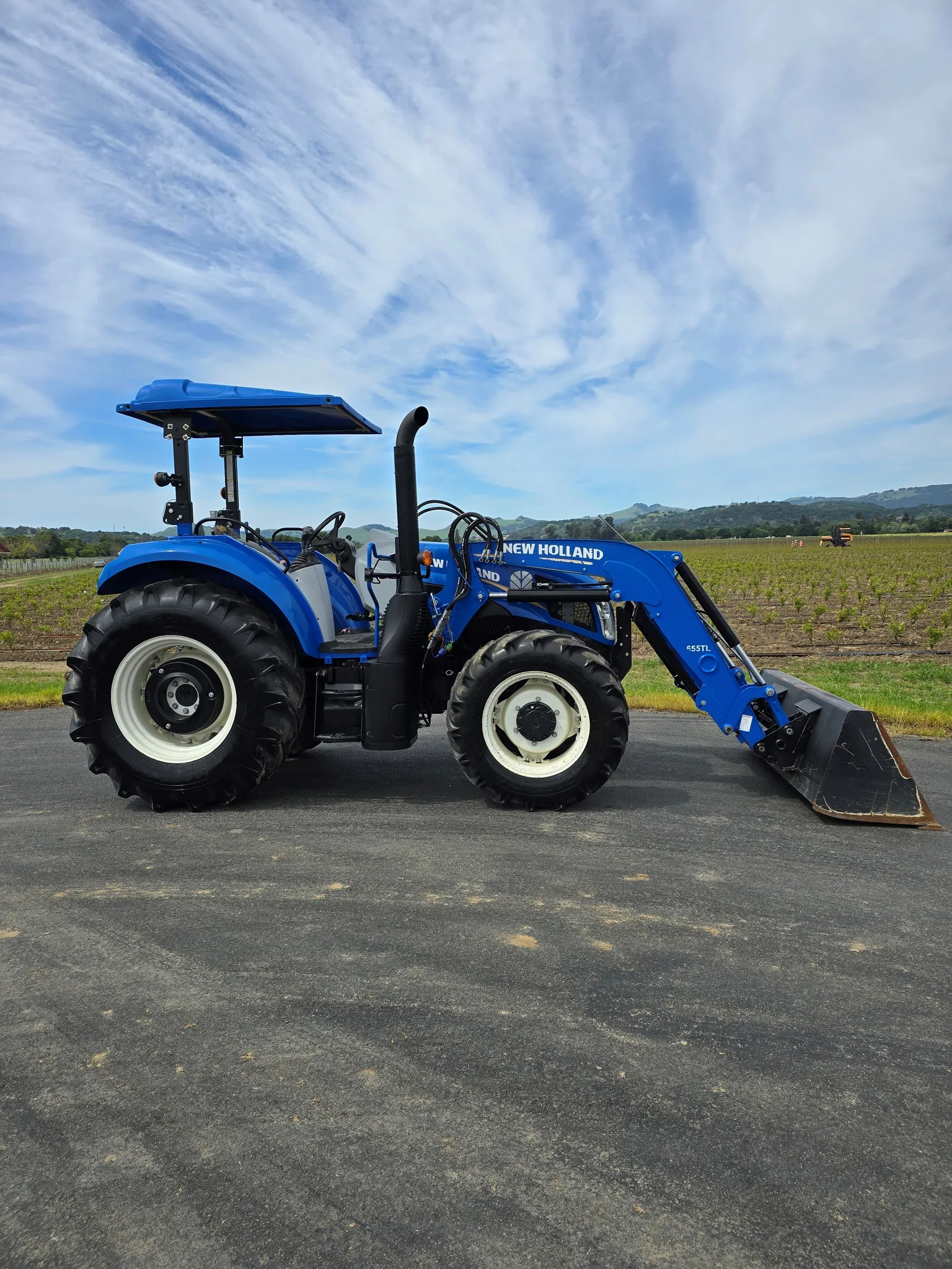 Actual stock photo of New Holland T4.90DC4R, stock 012776