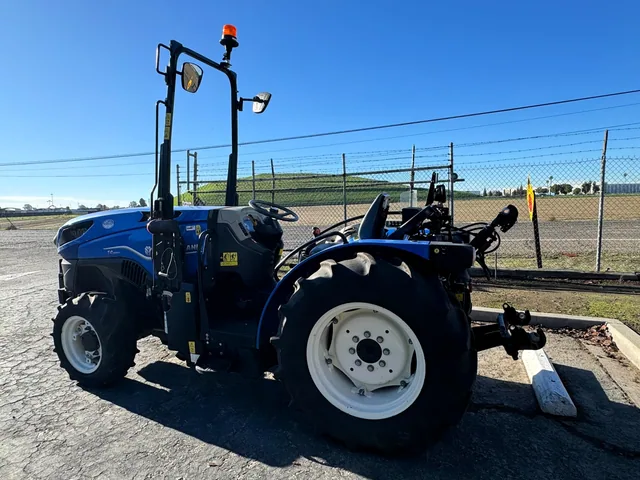 Actual stock photo 4 of 2023 New Holland T4.100V, stock 004494
