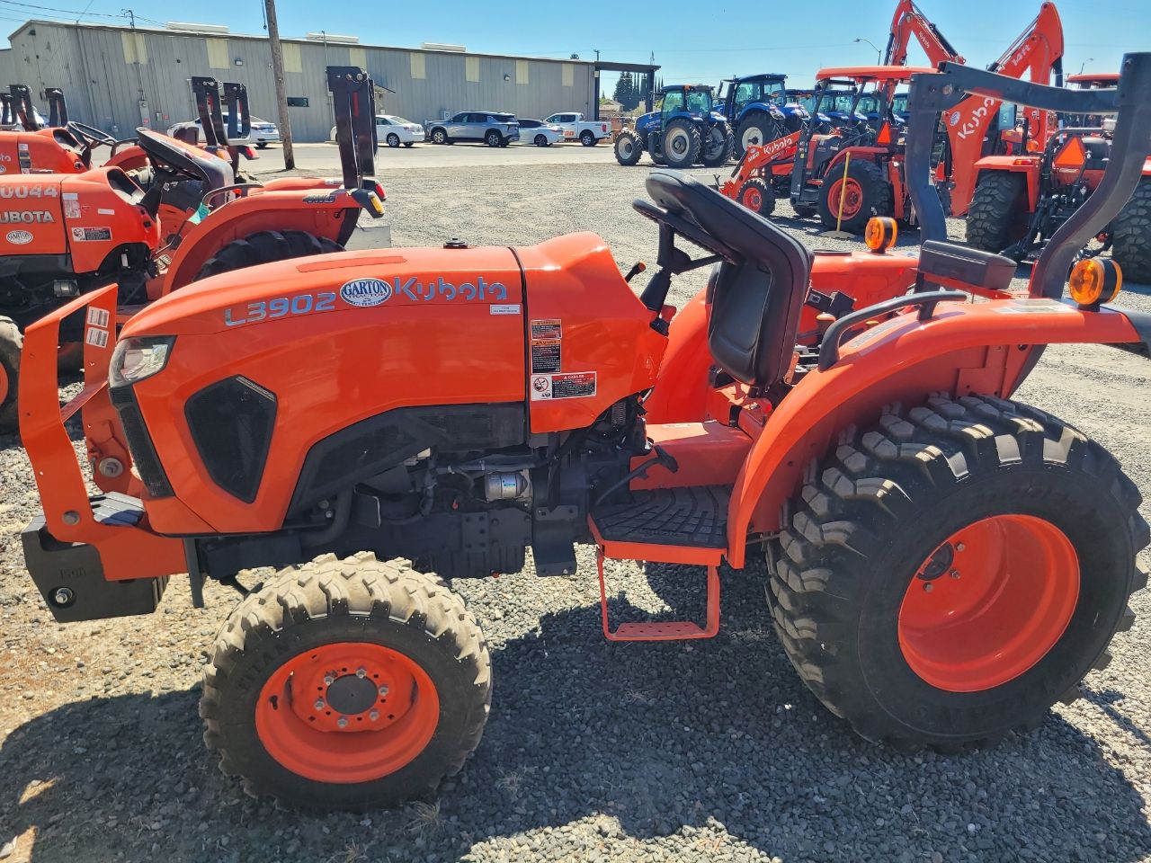 Actual stock photo of Kubota L3902DT, stock 019158