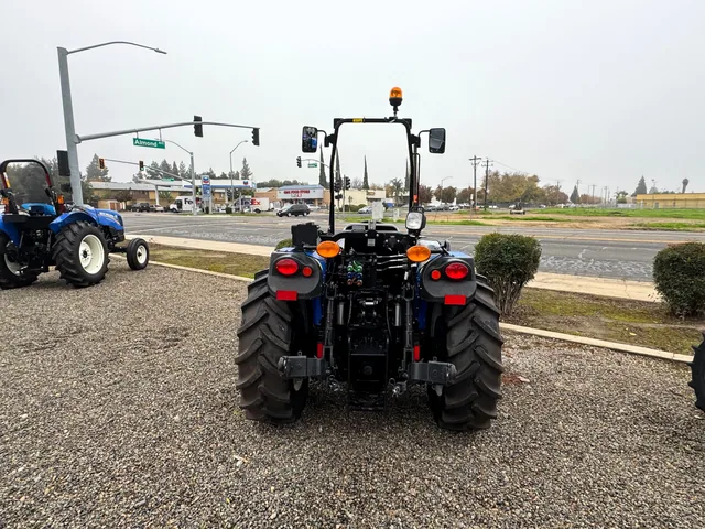 Actual stock photo 4 of New Holland T4.110FS, stock 023569