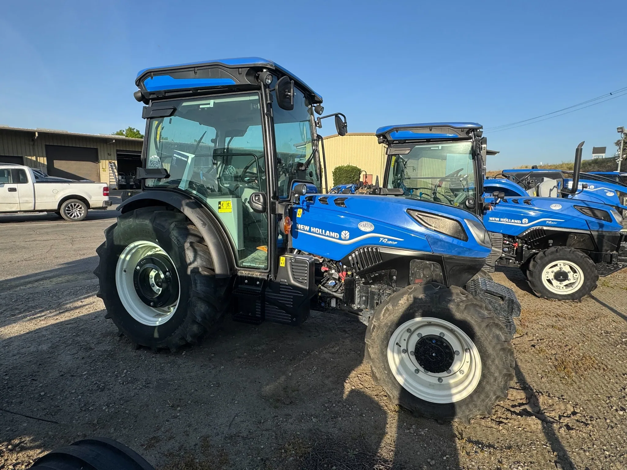Actual stock photo of New Holland T4.120F T4B, stock 006058