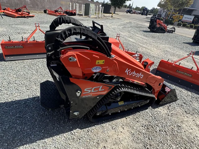 Actual stock photo 2 of Kubota Construction SCL1000, stock 028056