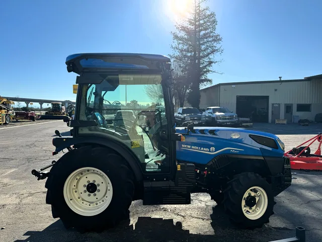 Actual stock photo 2 of 2024 New Holland T4.90V, stock 010556