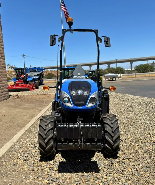 Actual stock photo 3 of New Holland T4.110FS, stock 020242