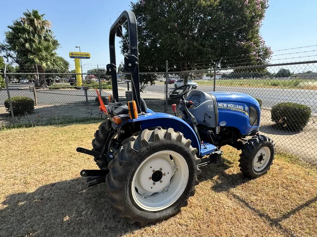 Actual stock photo 4 of 2016 New Holland WMR 33, stock 028027