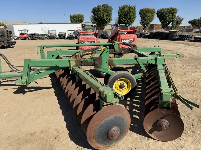 Actual stock photo 3 of John Deere 18' DISC, stock 030483